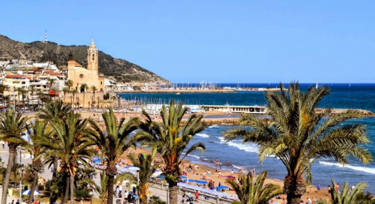 Hola! - Sitges By The Beach Bagian luar foto